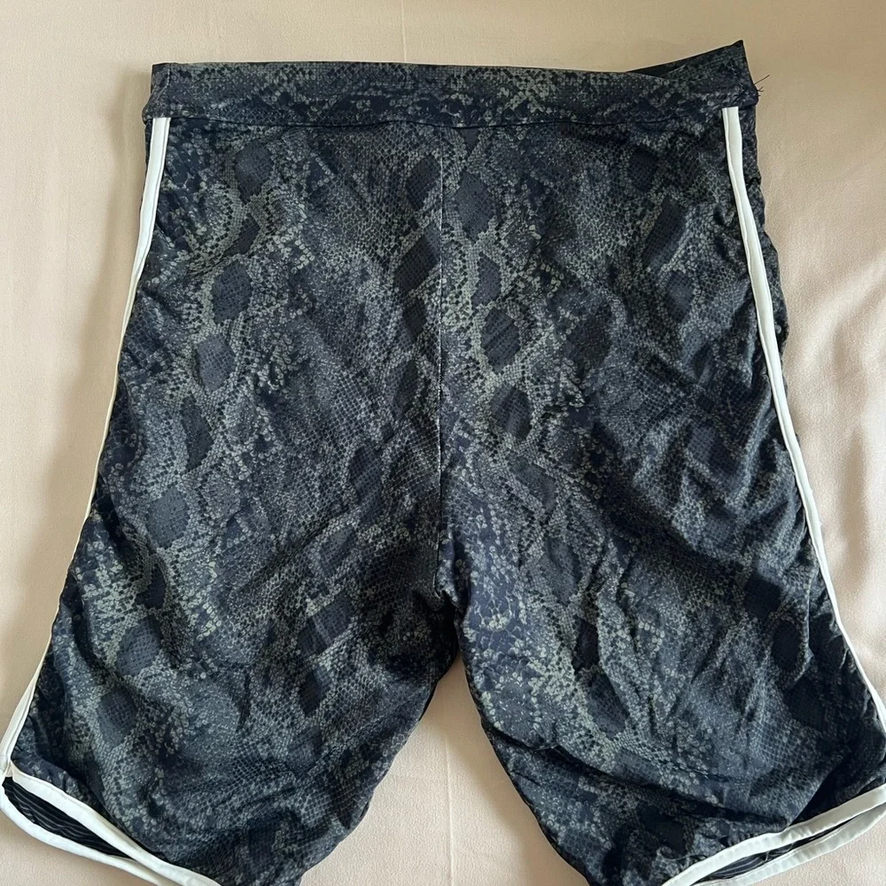 Acacia Fox Shorts - Picture 3 of 3